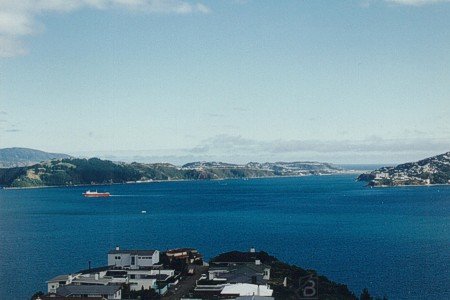 Вид со стороны Северного острова на Южный остров Новой Зеландии